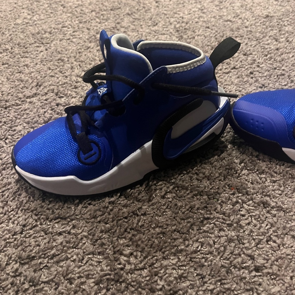 Nike Kids' Royal Blue Sneakers. Nike air crossover 2 basketball shoes. EUC